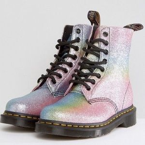 DR. Martens Women's Pascal GLTR Ankle Boot SZ:US 8